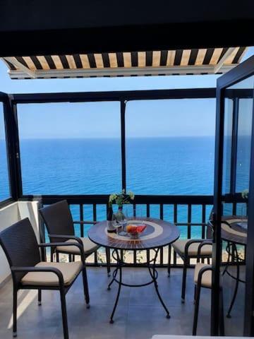 Apartamento Very Romantic Seaview With Warm Pool *