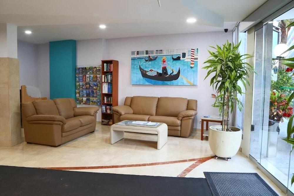 Las Gondolas Apartment