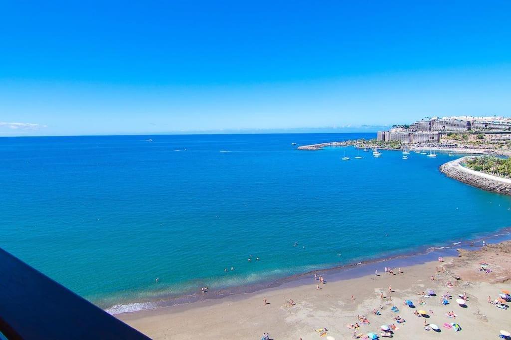 Apartment 100 M2 Penthouse On The Beach. *