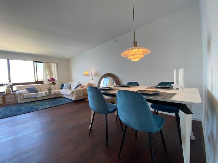 Apartment 100 M2 Penthouse On The Beach. Patalavaca