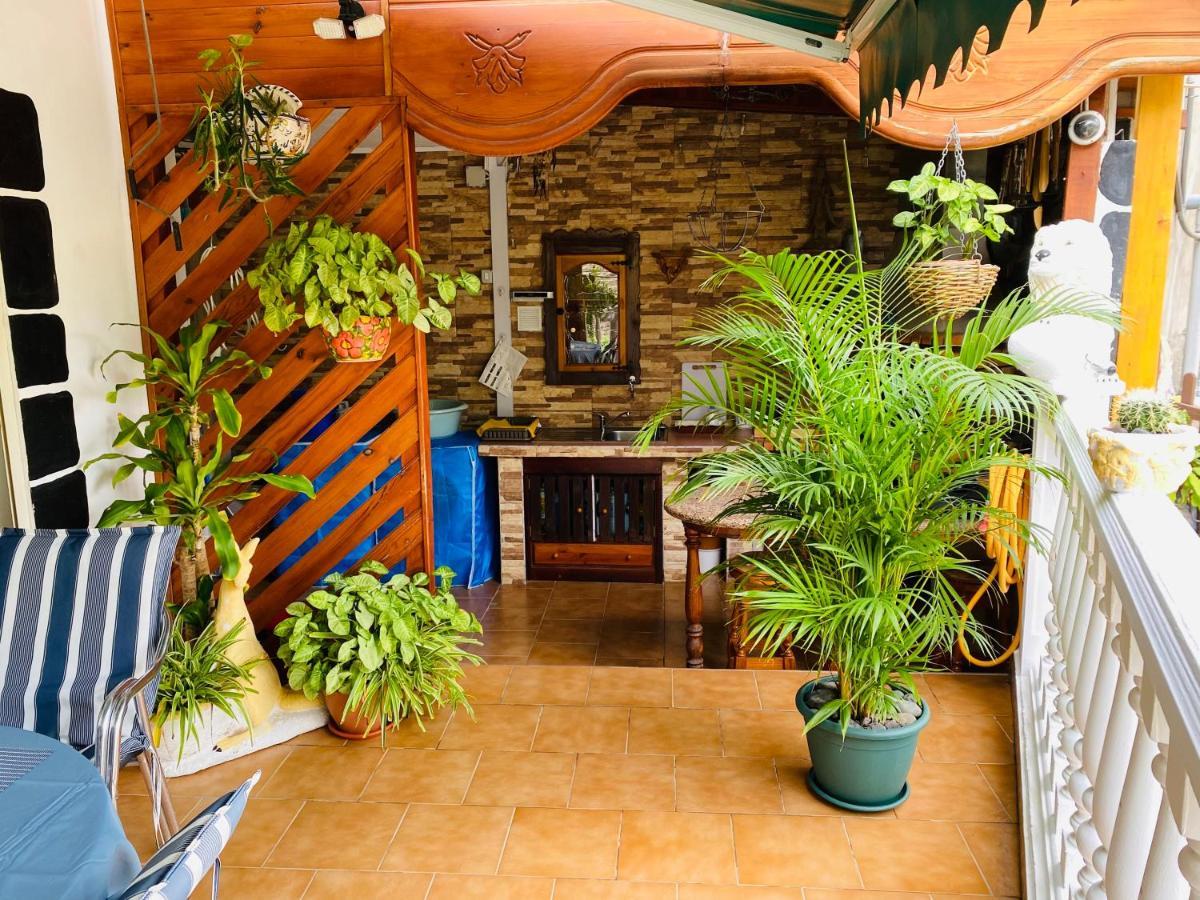 - Maris Apartment