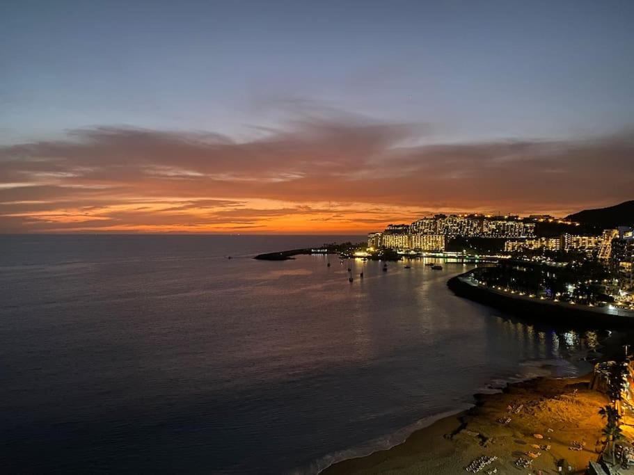 Apartment 100 M2 Penthouse On The Beach. Patalavaca