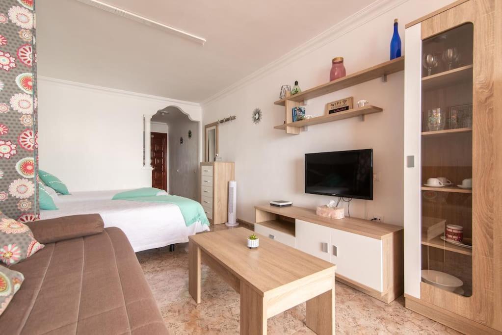 Beautiful On The Beachfront Apartment Patalavaca