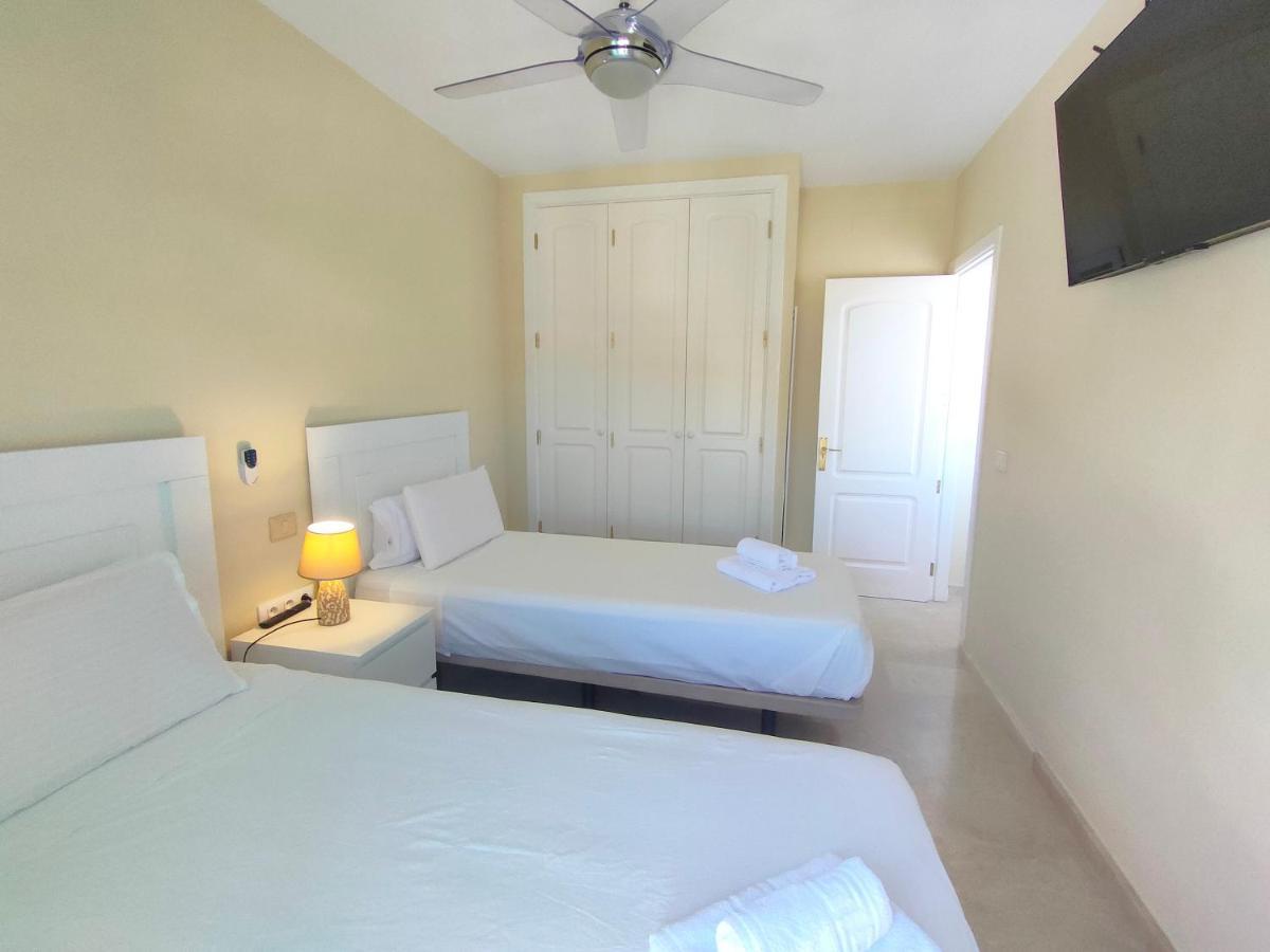 With Jacuzzi And Pool Access *