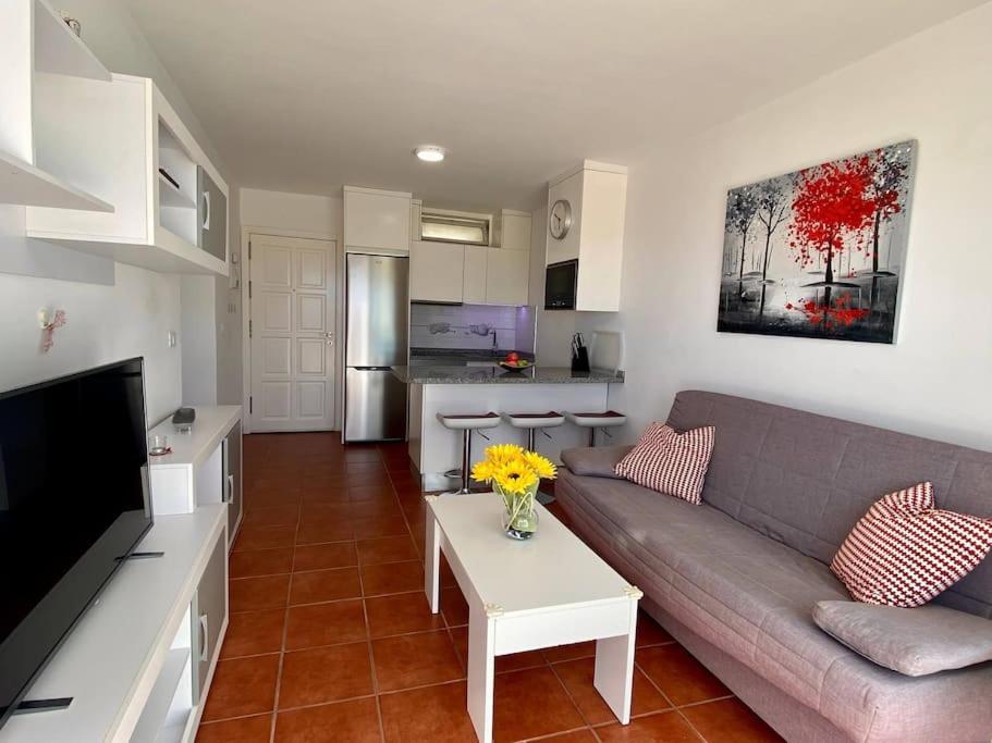 Horizon Views - Excellent Location With Ocean View
