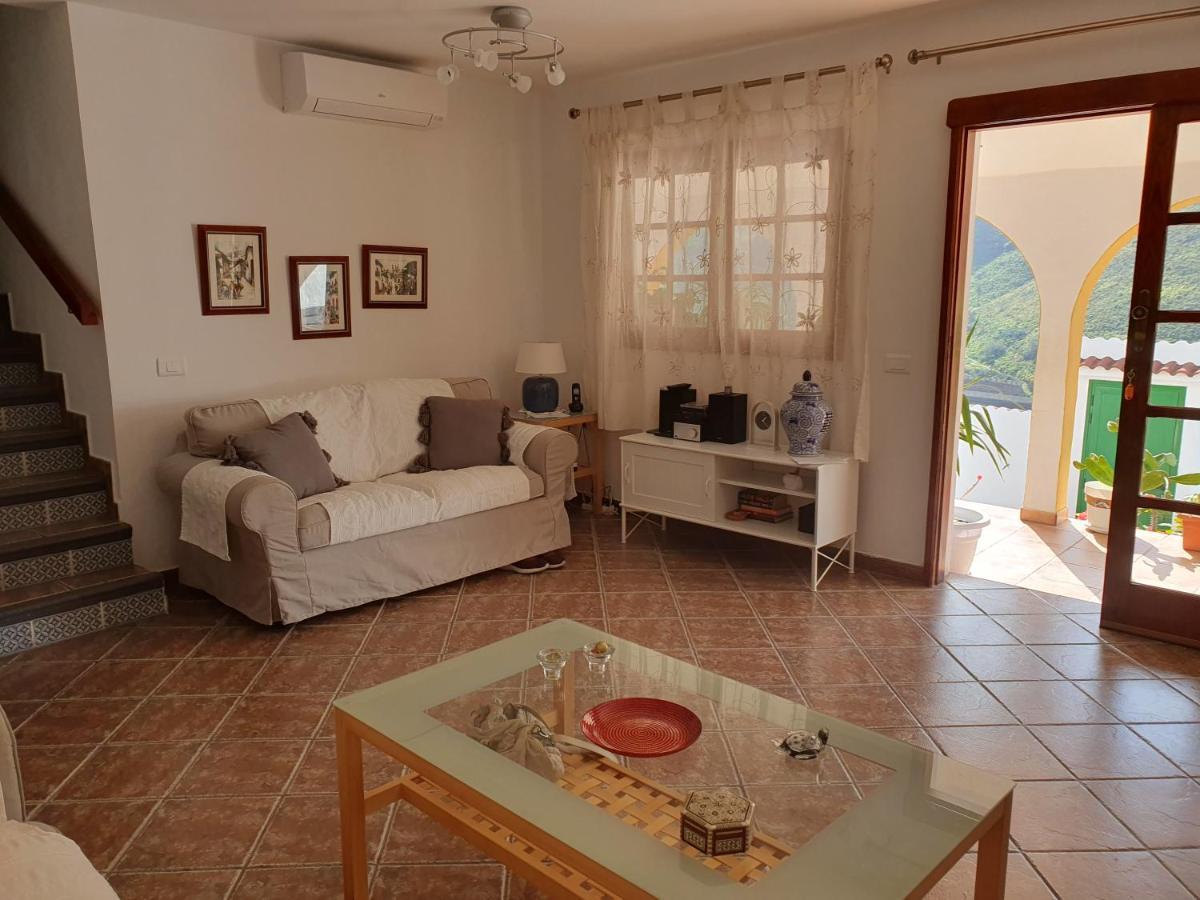 Casa Panchita -maravillosas Vistas Al Mar Y Montana * Agaete (Gran Canaria)
