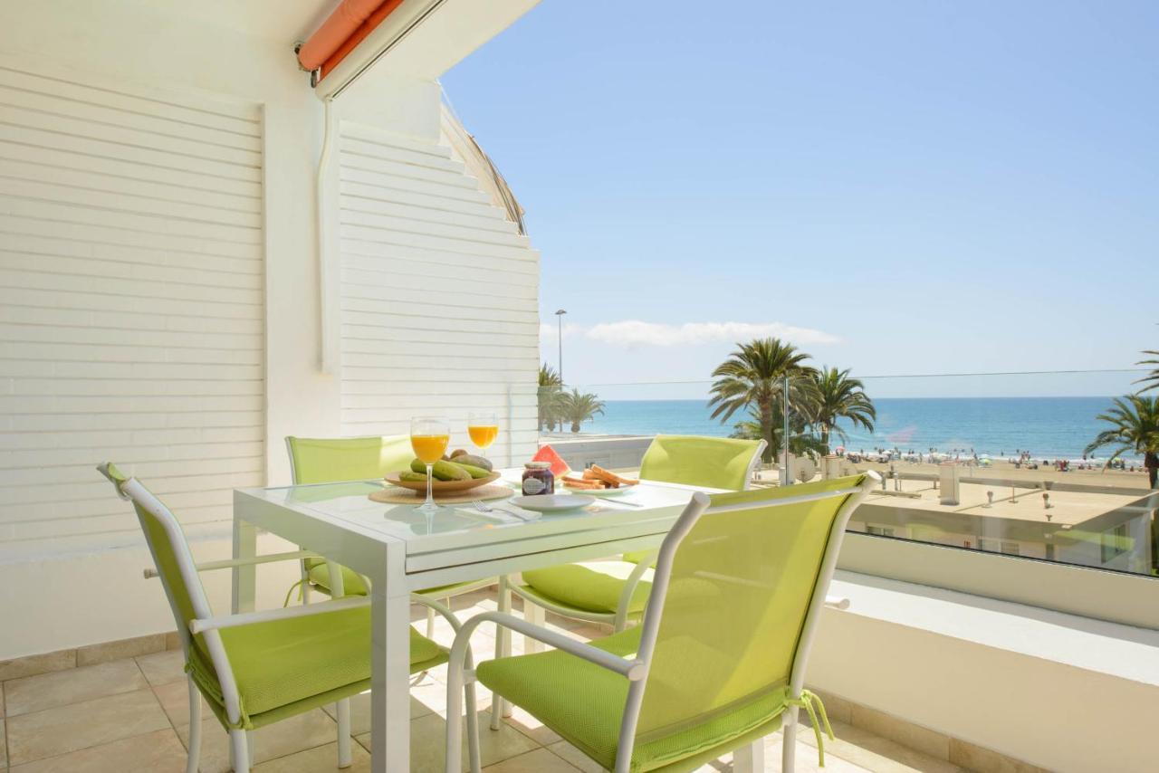 Atico Burras Playa Apartment *