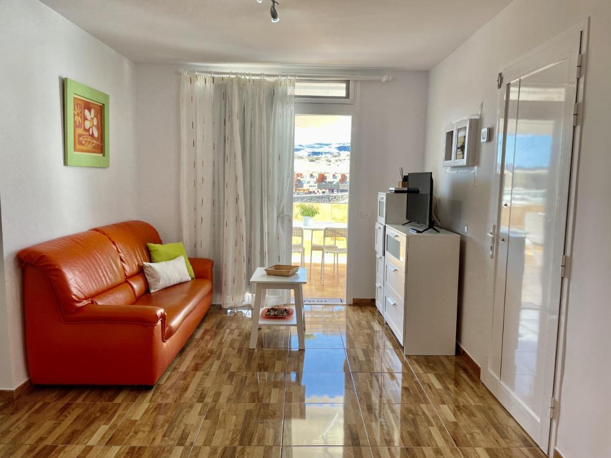 Homeforguest Amplio Con Piscina Y Terraza En