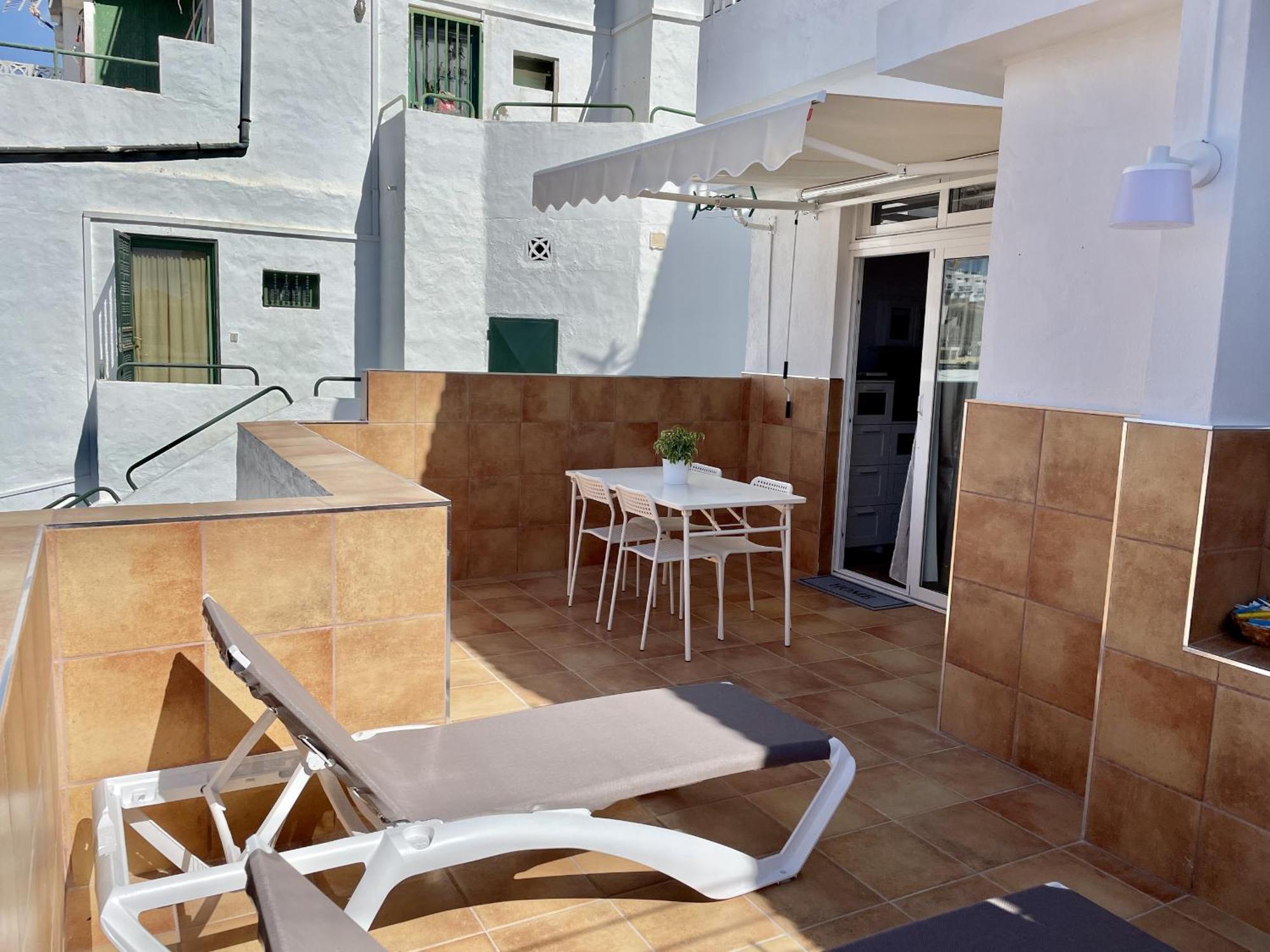 Apartment Homeforguest Amplio Con Piscina Y Terraza En