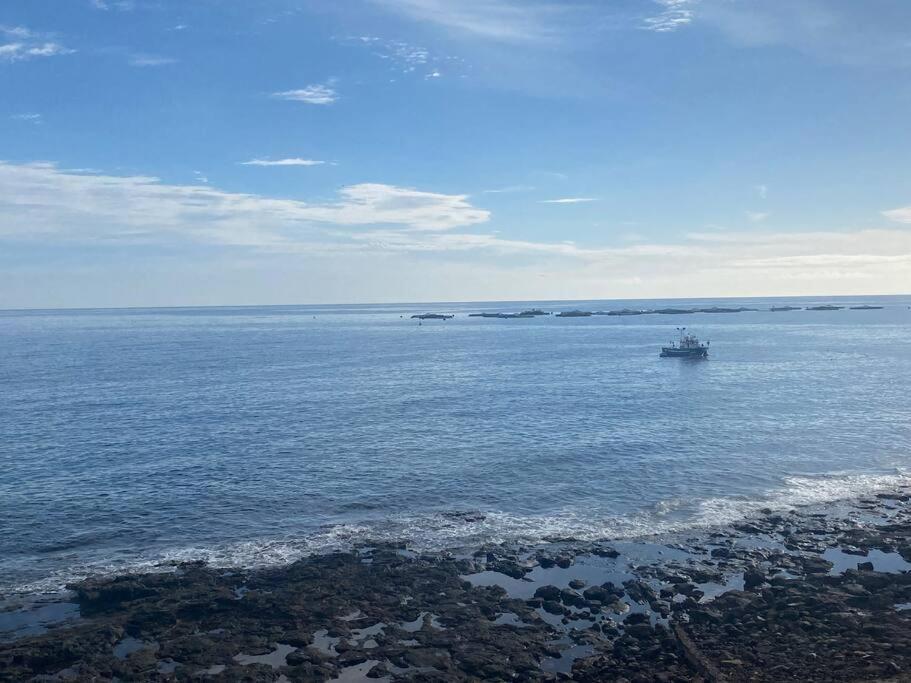Salinetas, Frente Al Mar Y Playa