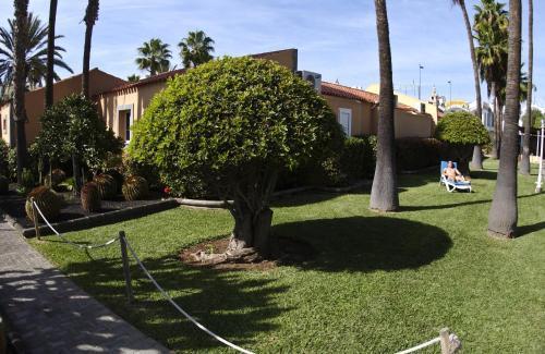 Resort Almendros - Gay Exclusive
