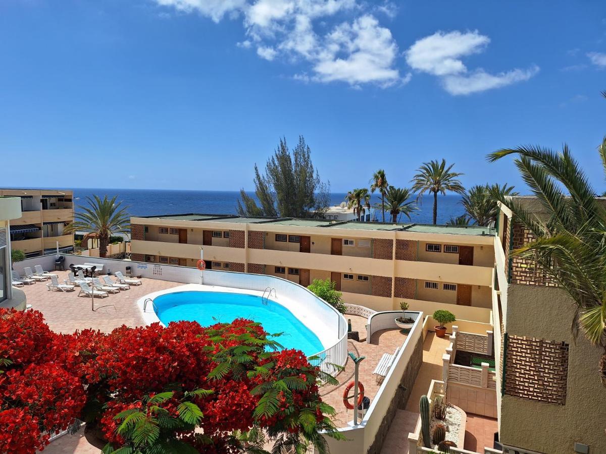 White And Quiet! Modern In San Agustin Apartment