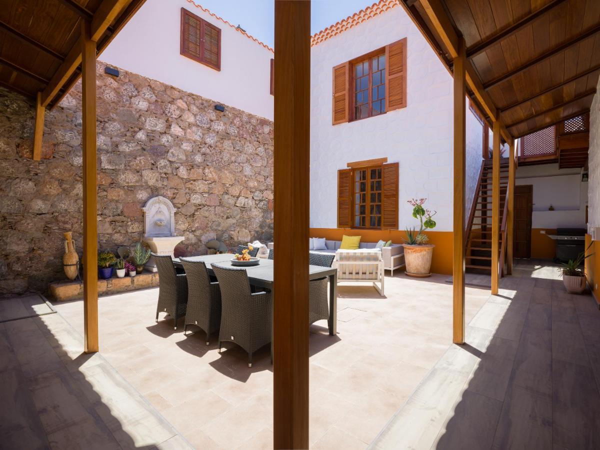 Beautiful House In Traditional Canarian Style