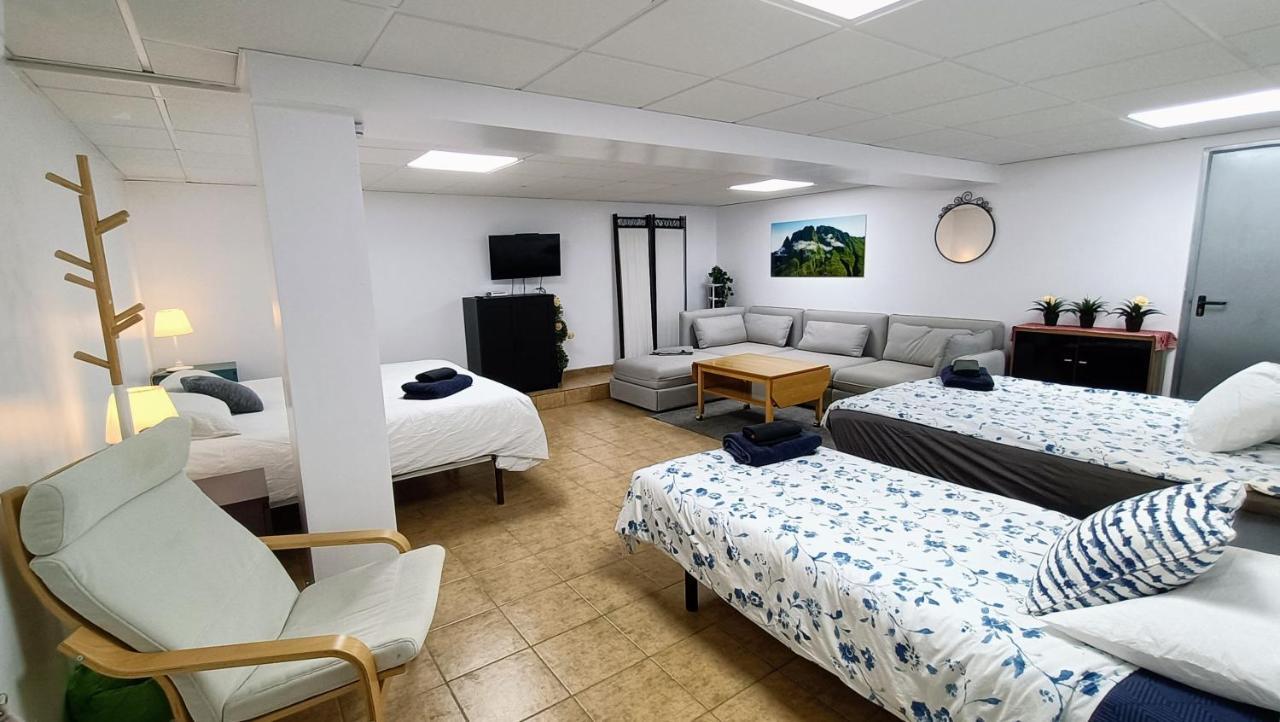 Luxury 5 Star Violetta With Amazing Sea View, Jacuzzi And Heated Pool