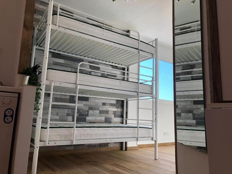 Apartment Brigh Loft Dishwaser Surfers&nomads *