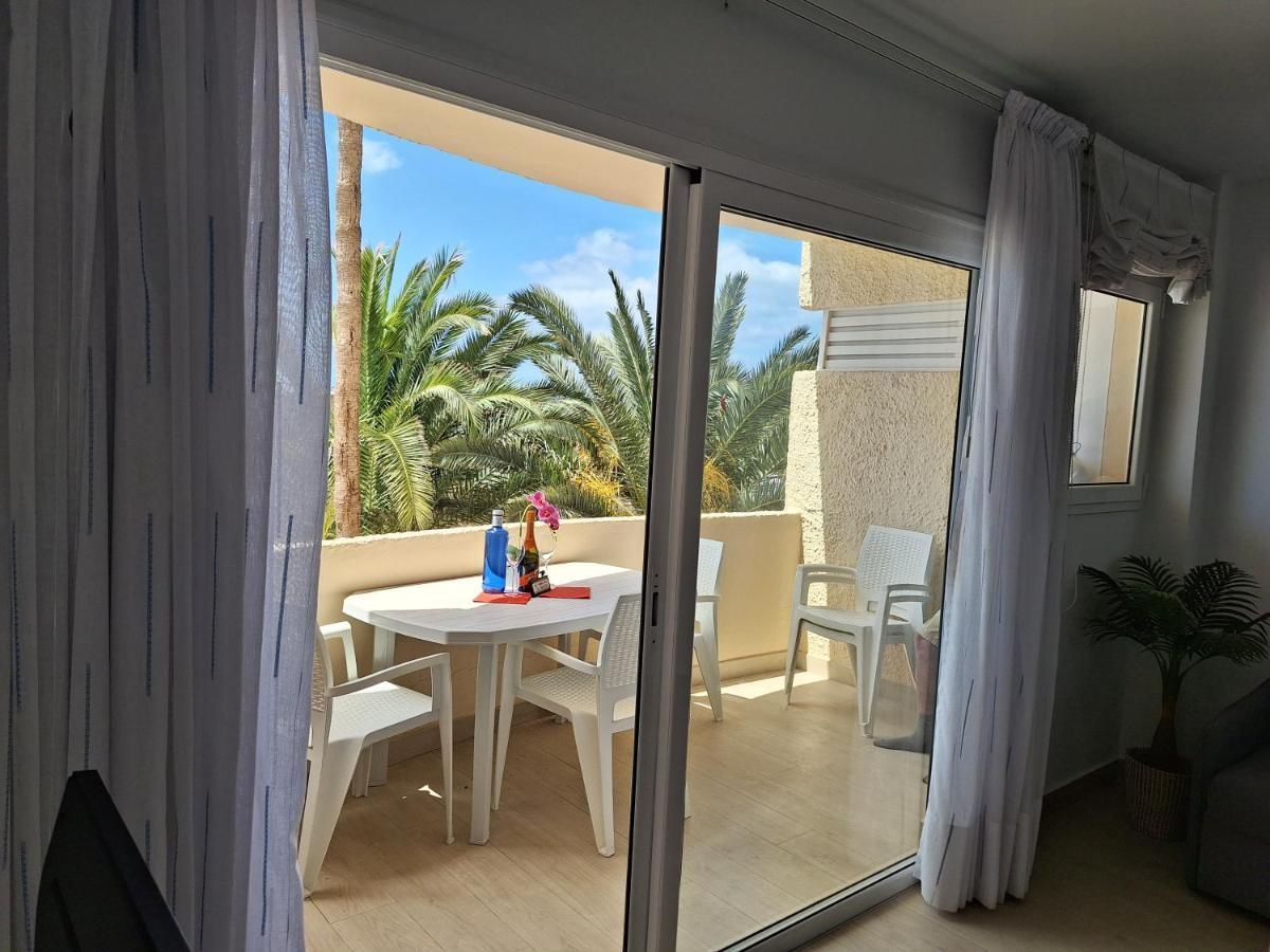 White And Quiet! Modern In San Agustin Apartment *