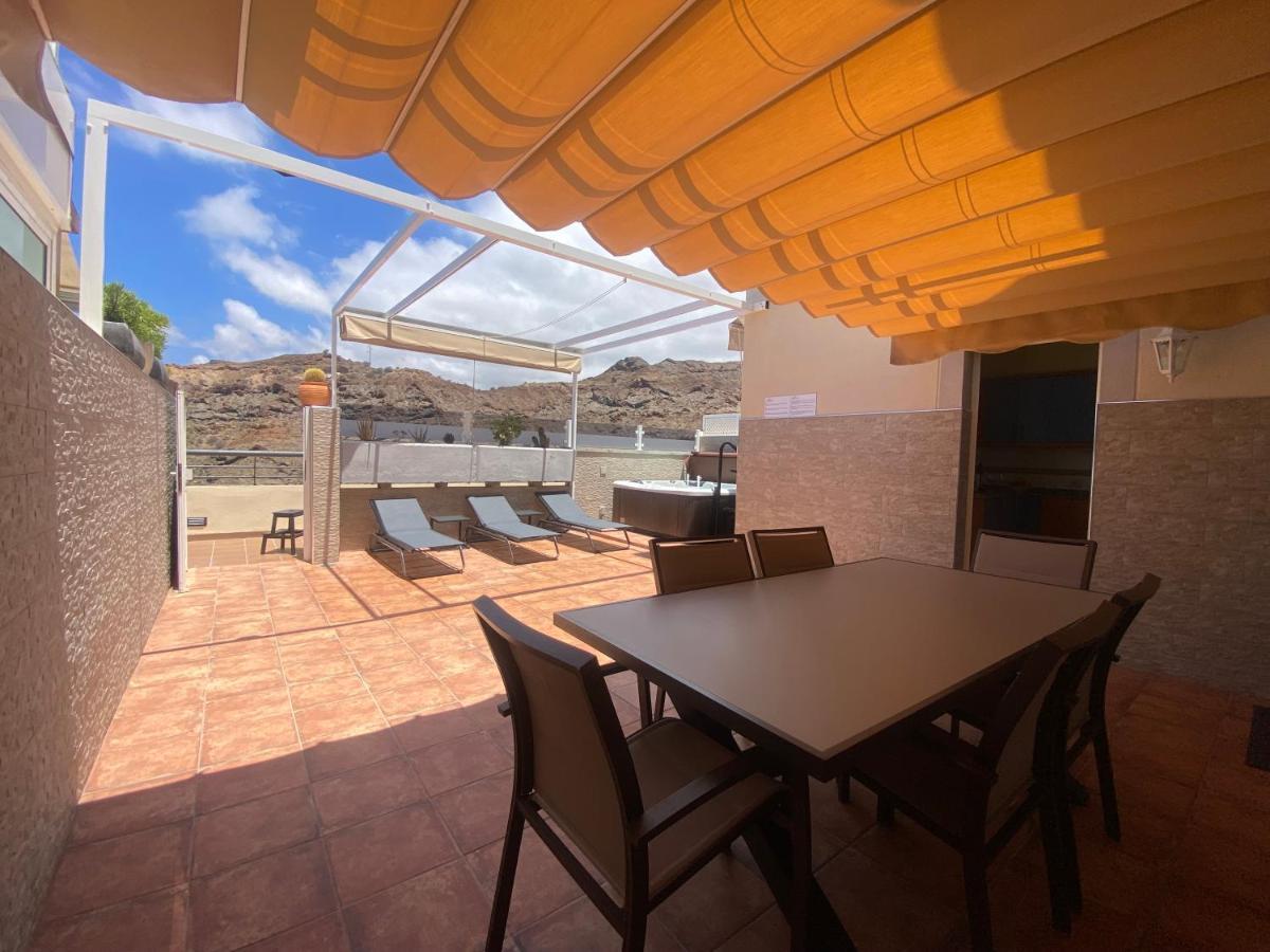 With Jacuzzi And Pool Access *