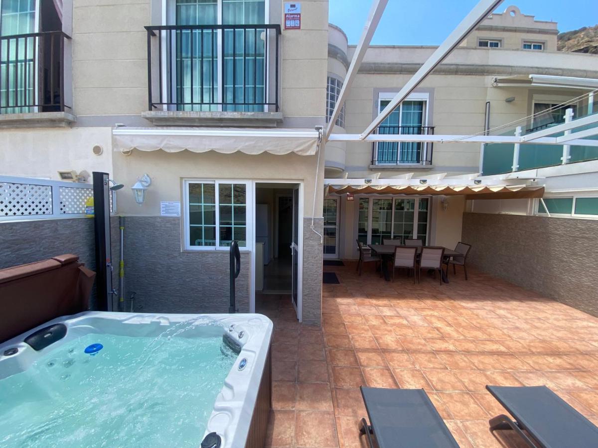 With Jacuzzi And Pool Access *