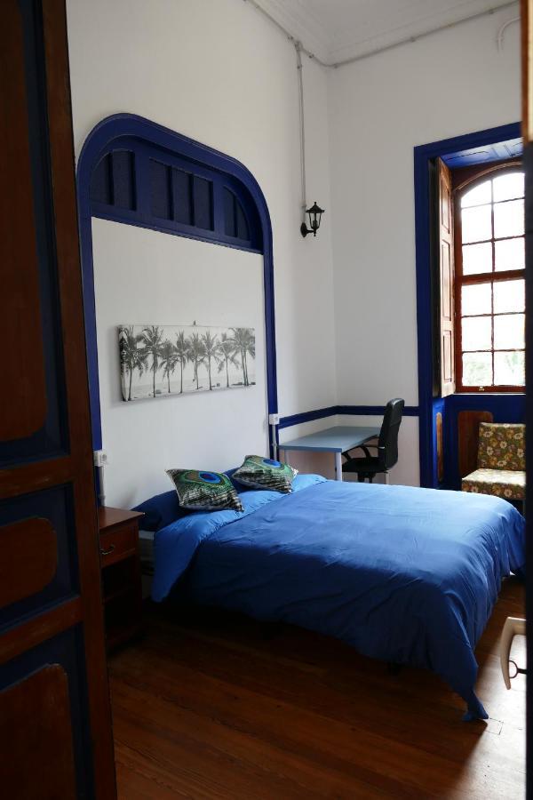 Atlantis Surf Guest house *