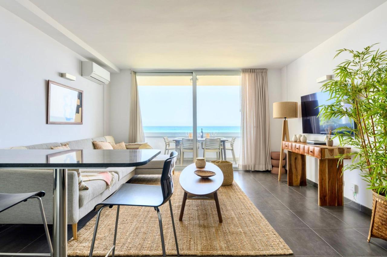 Charming 2 Bedroom Retreat With Beachfront Views * San Bartolomé