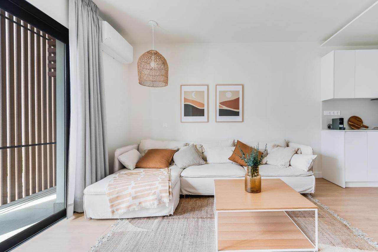 Home2book Panoramic Views & Stylish Design
