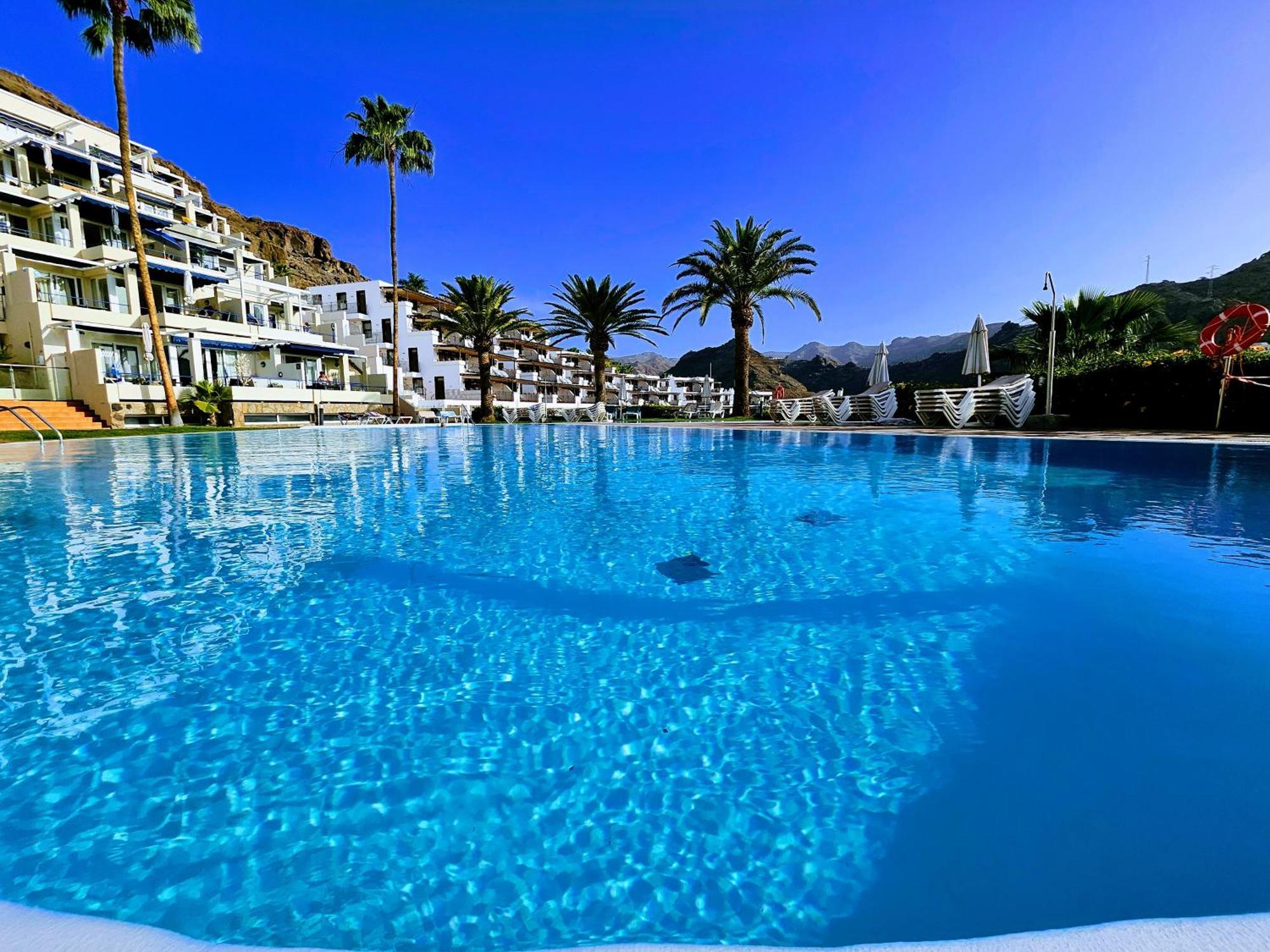 Ocean & Pool View *