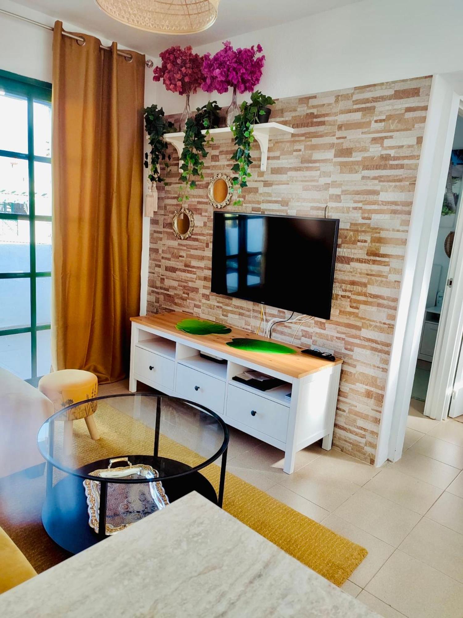 Laura Near Europa Center And Amadores Beach, Free Wifi Puerto Rico (Gran Canaria)