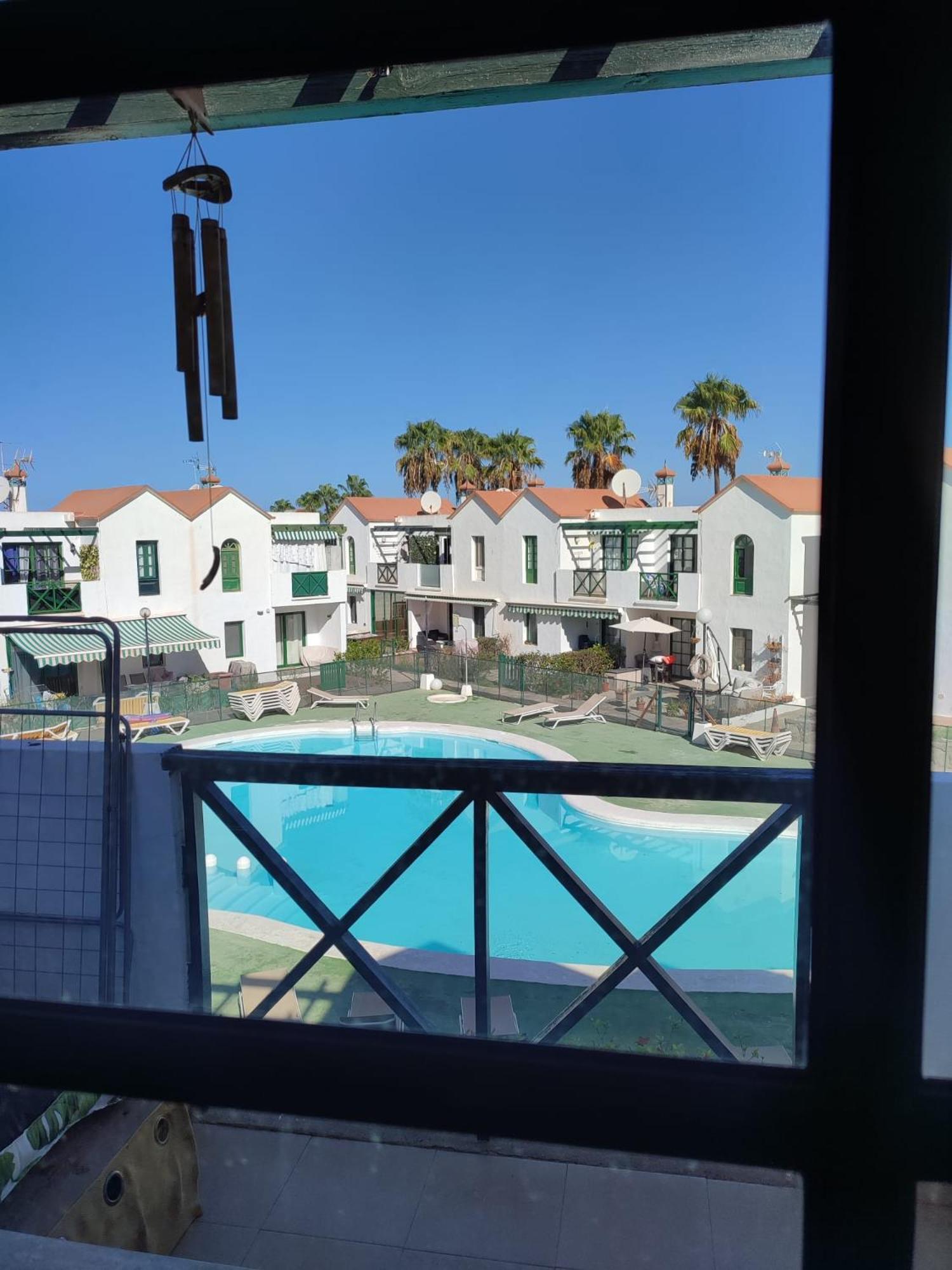 Apartment Laura Near Europa Center And Amadores Beach, Free Wifi *