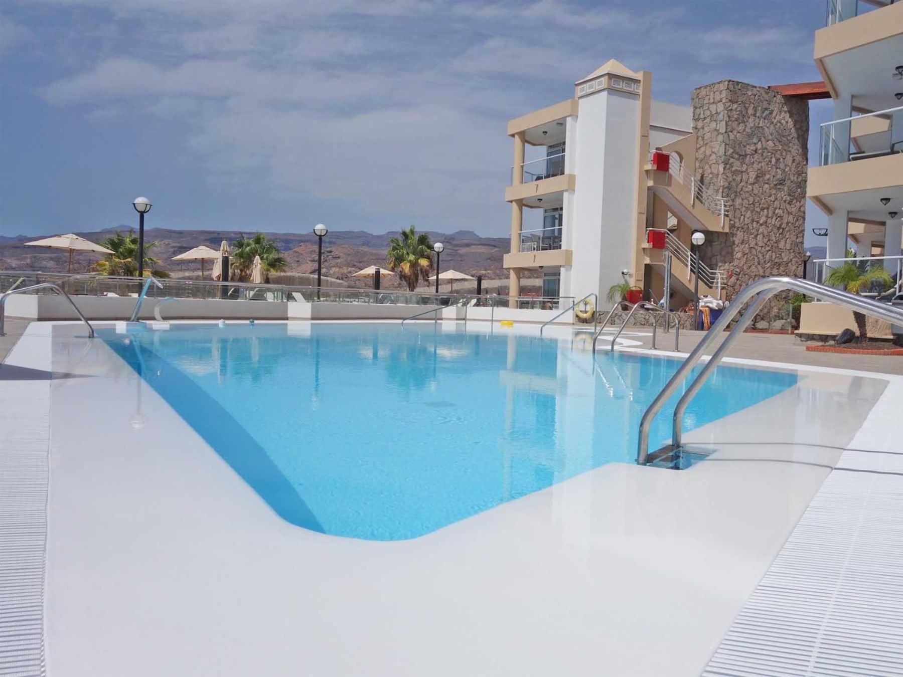 Holiday Club Vista Amadores Aparthotel 4*