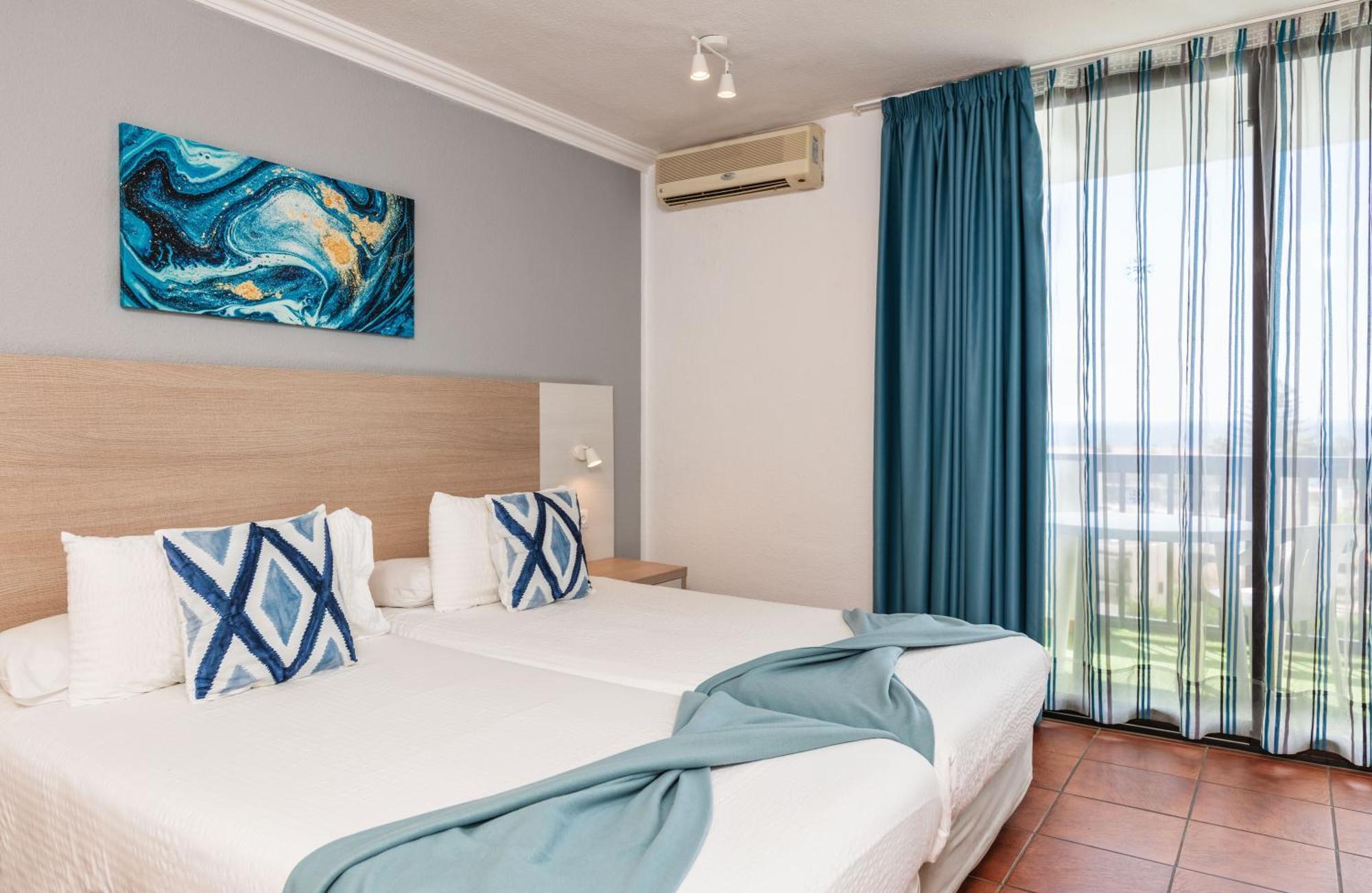 Aparthotel New Folias 3*