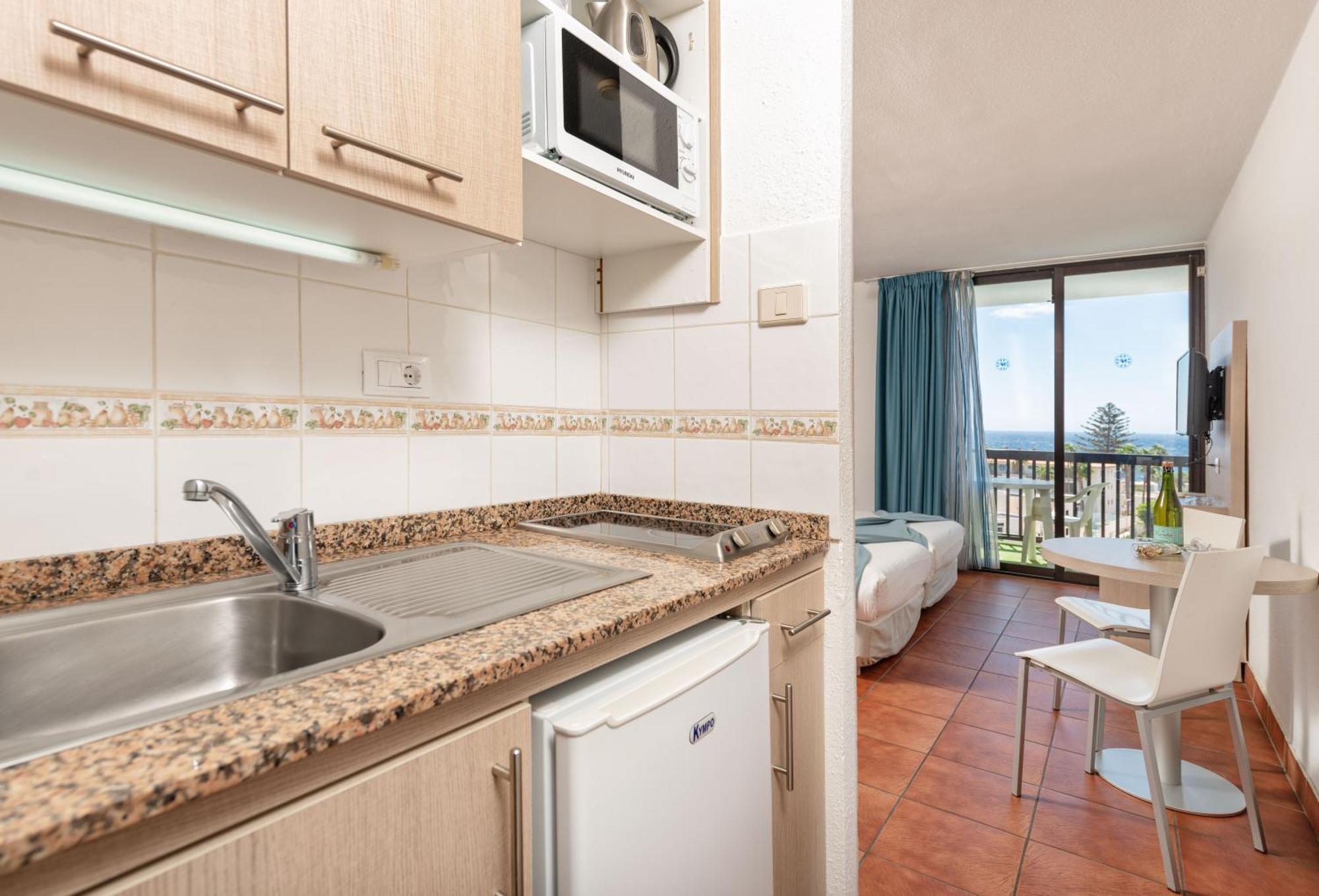 New Folias Aparthotel