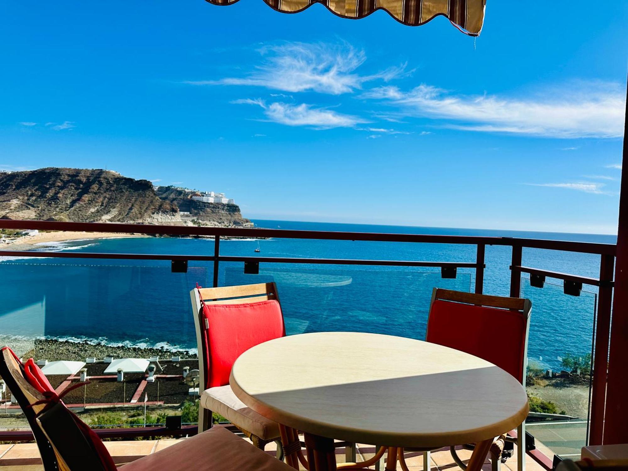 Su Eminencia - Luxury