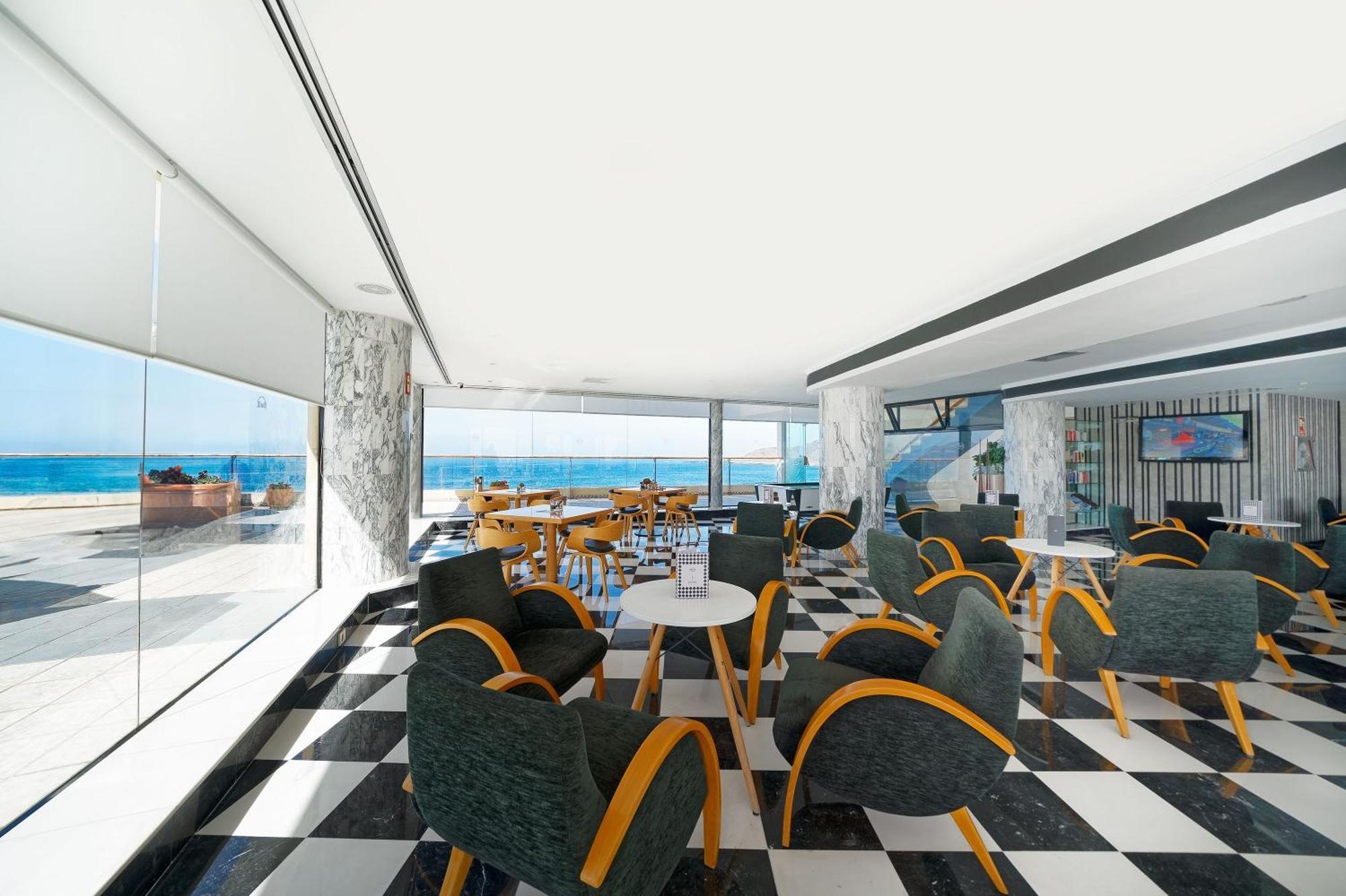Hotel Bull Reina Isabel & 4*