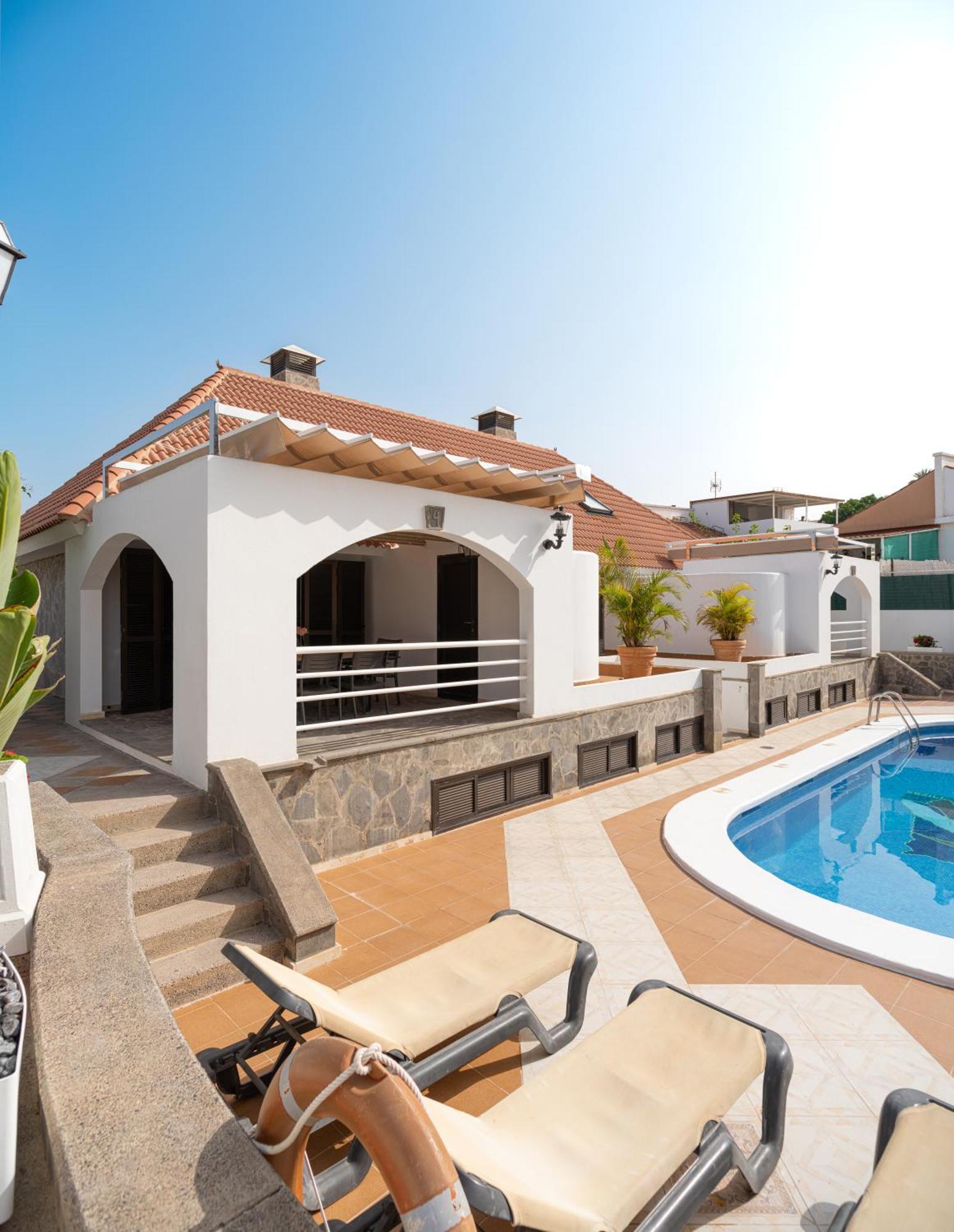 Almenas Villa *