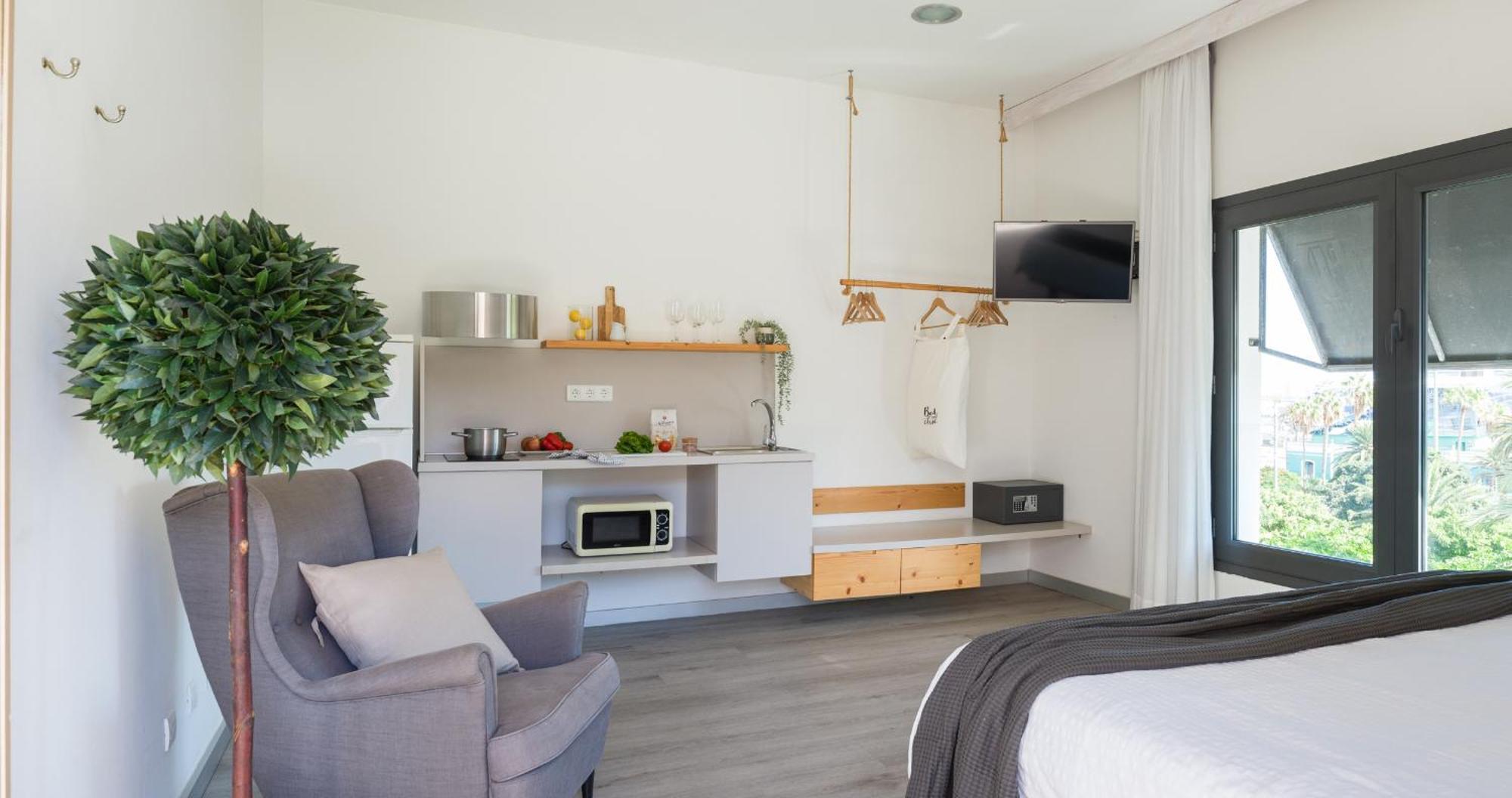 Catalina Hotel 3*