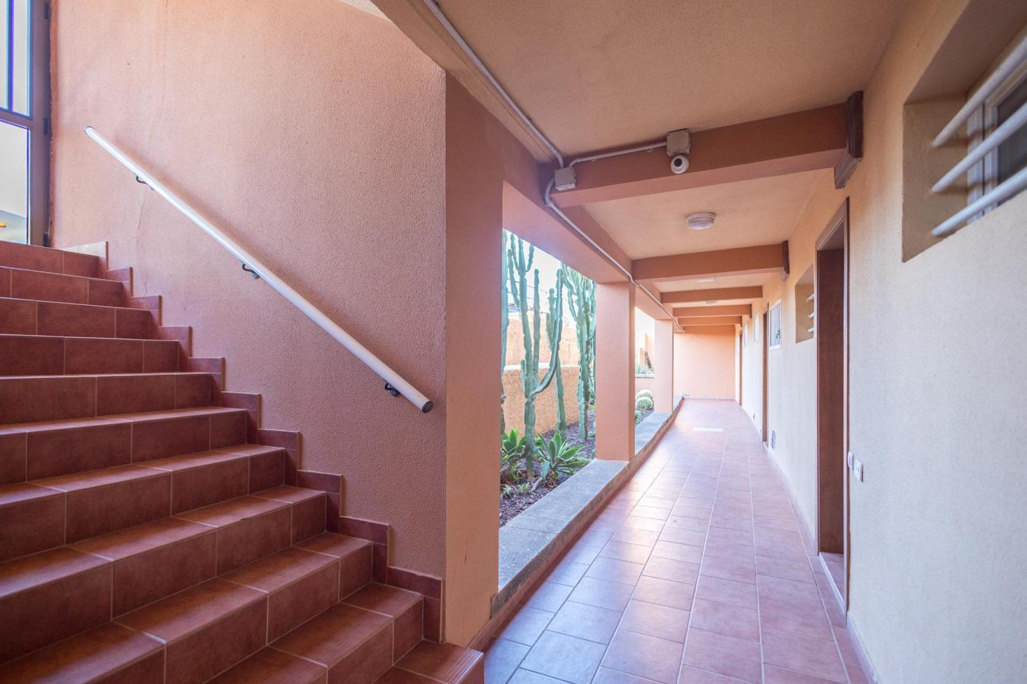 Apartamento Playa El Burrero Con Terraza Y Solarium Privado