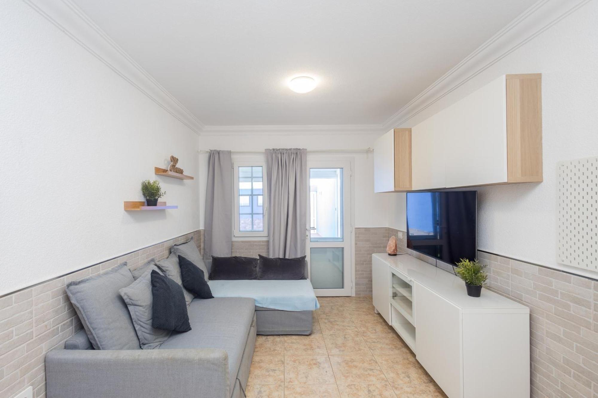 Apartamento Playa El Burrero Con Terraza Y Solarium Privado *