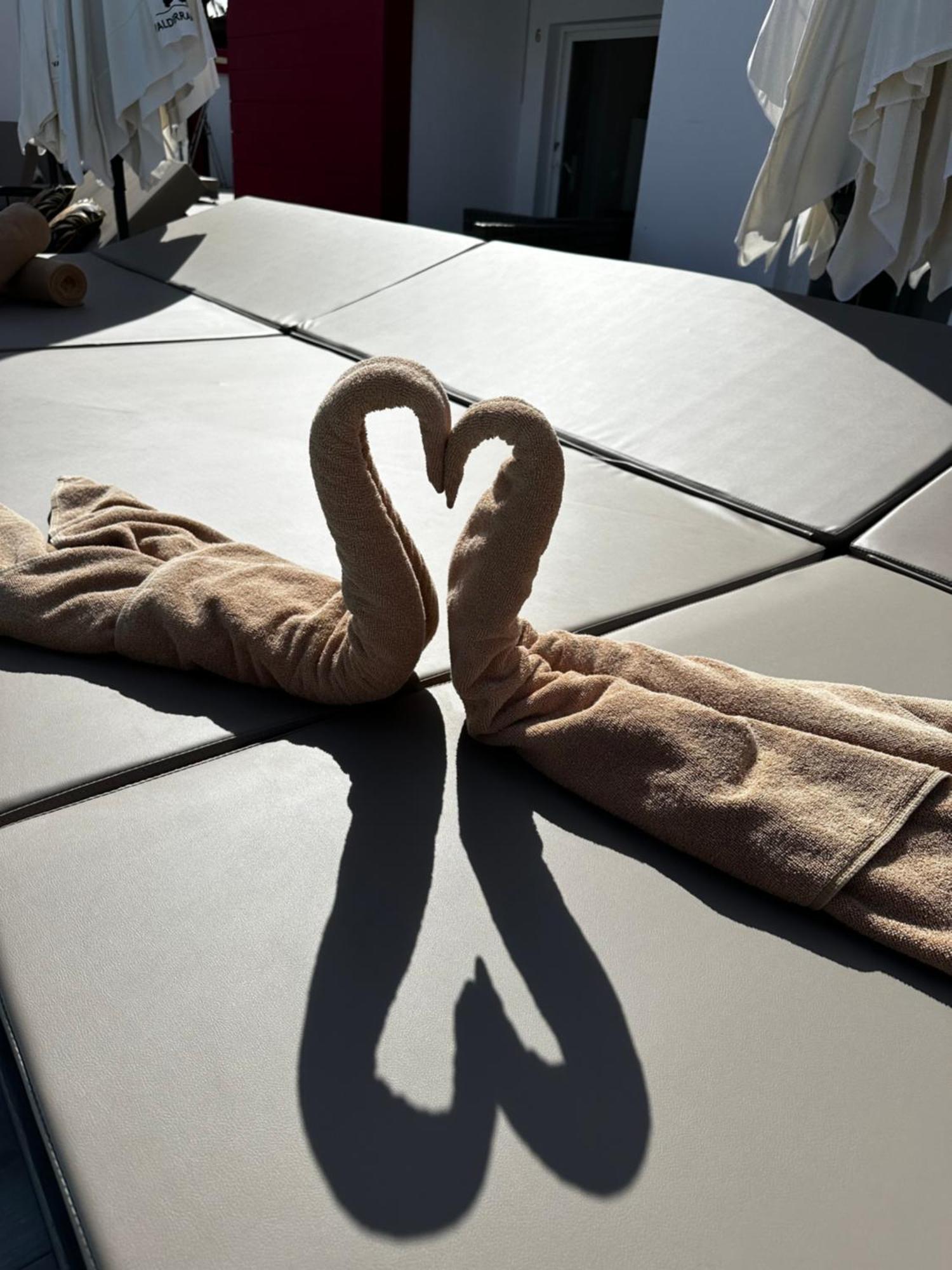 Love hotel Paradise - Fkk Swinger & Nudist Couples Only 4*