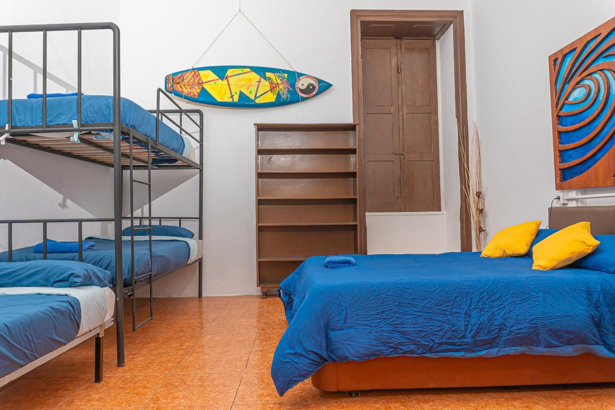 Atlantis Surf Guest house