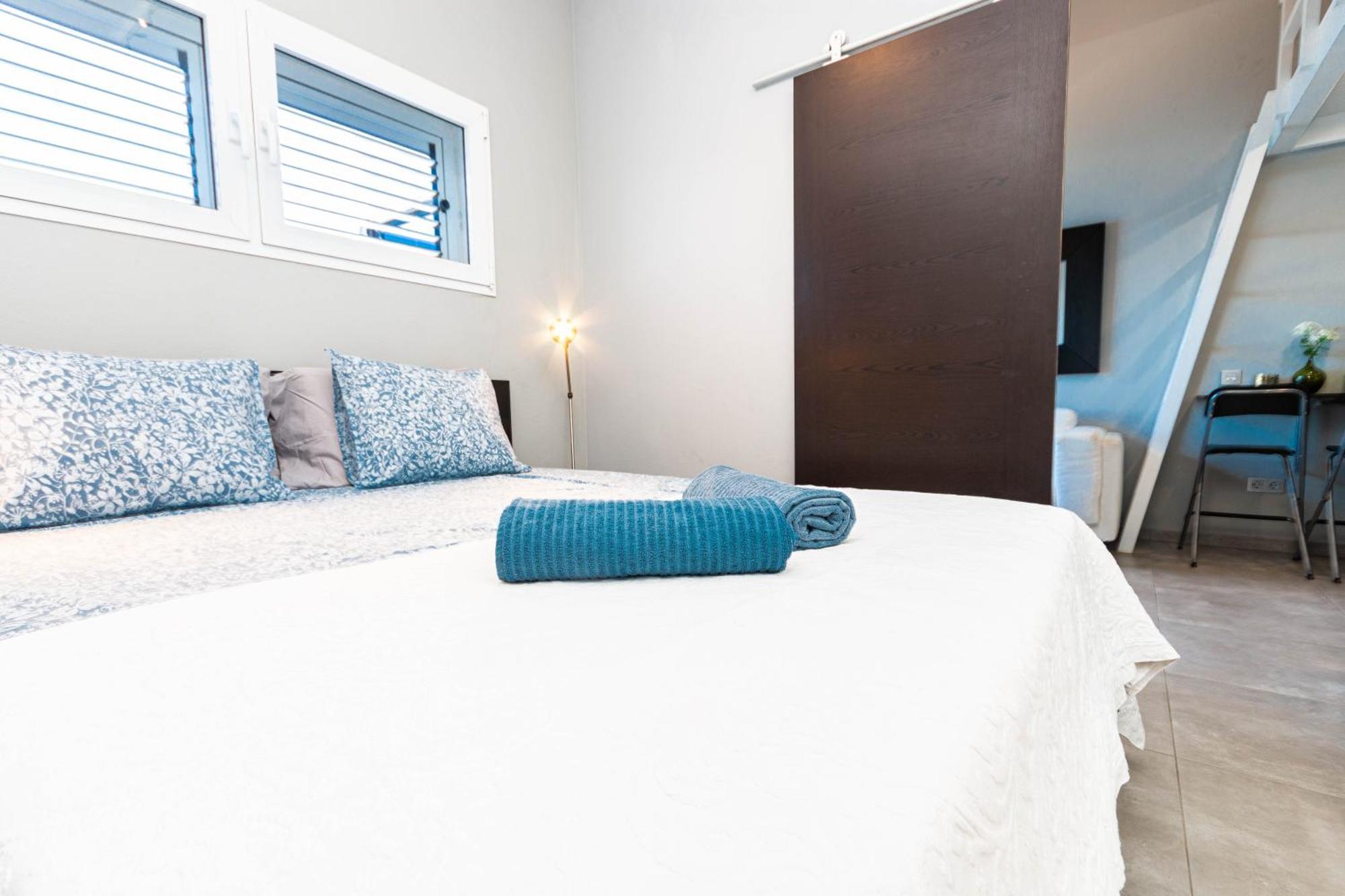 Apartamento Very Romantic Seaview With Warm Pool