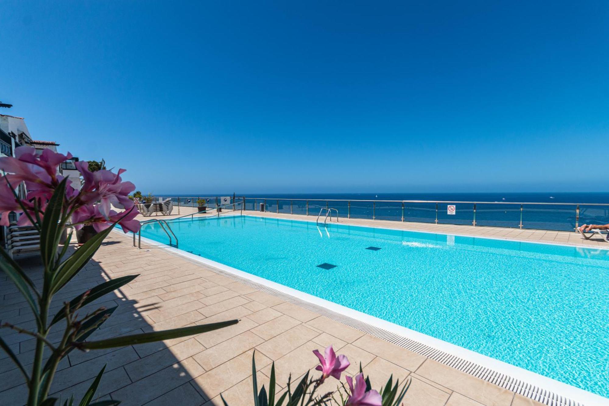 Apartamento Very Romantic Seaview With Warm Pool *