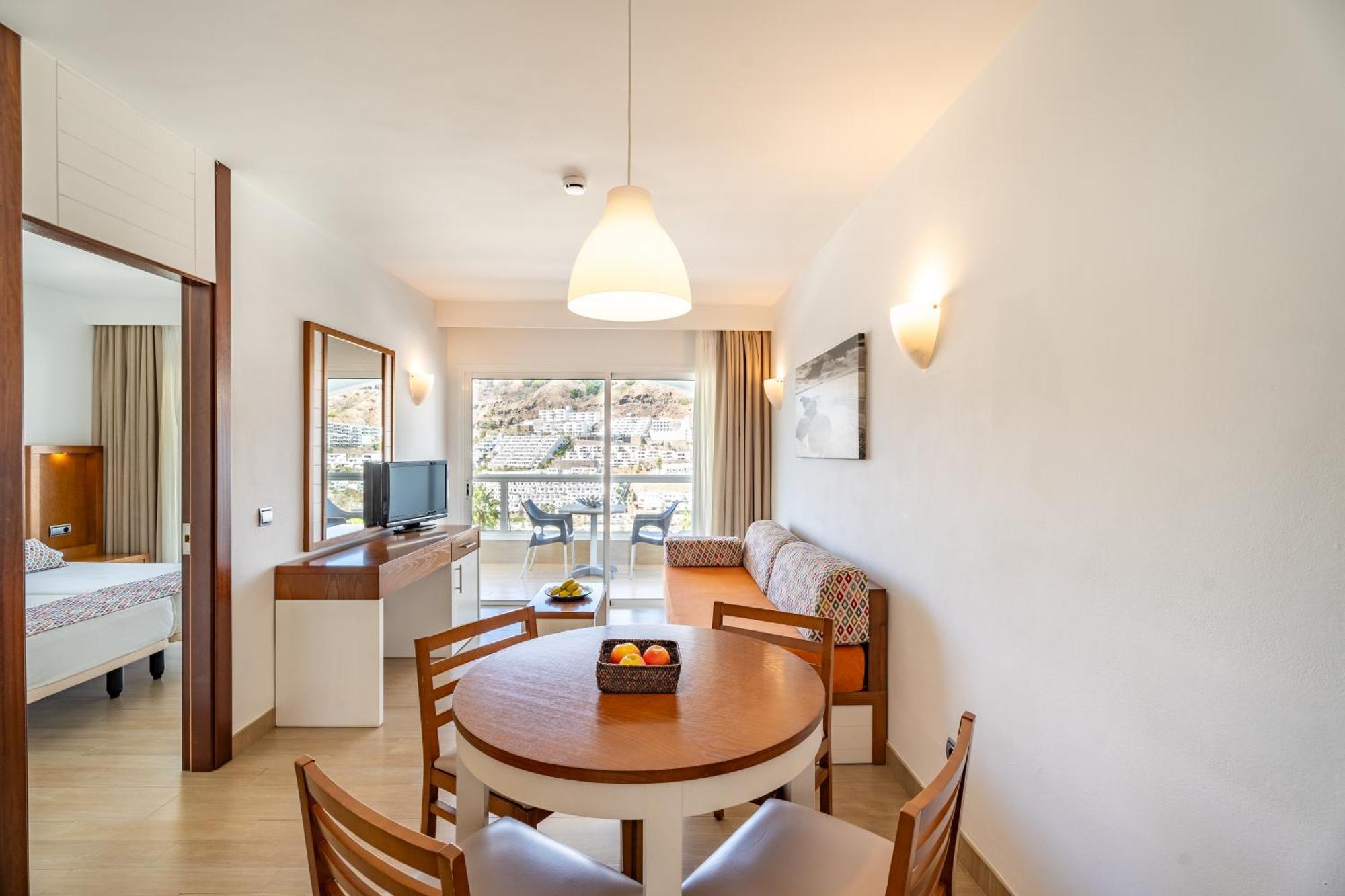 Altair Apartment *