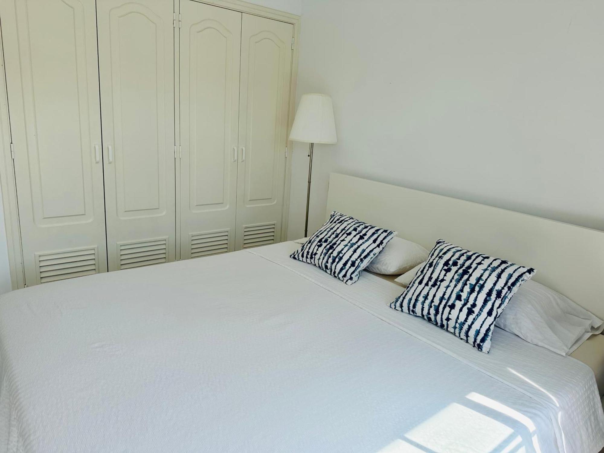 Apartamento Cura Marina - Seaside Escape Close To The