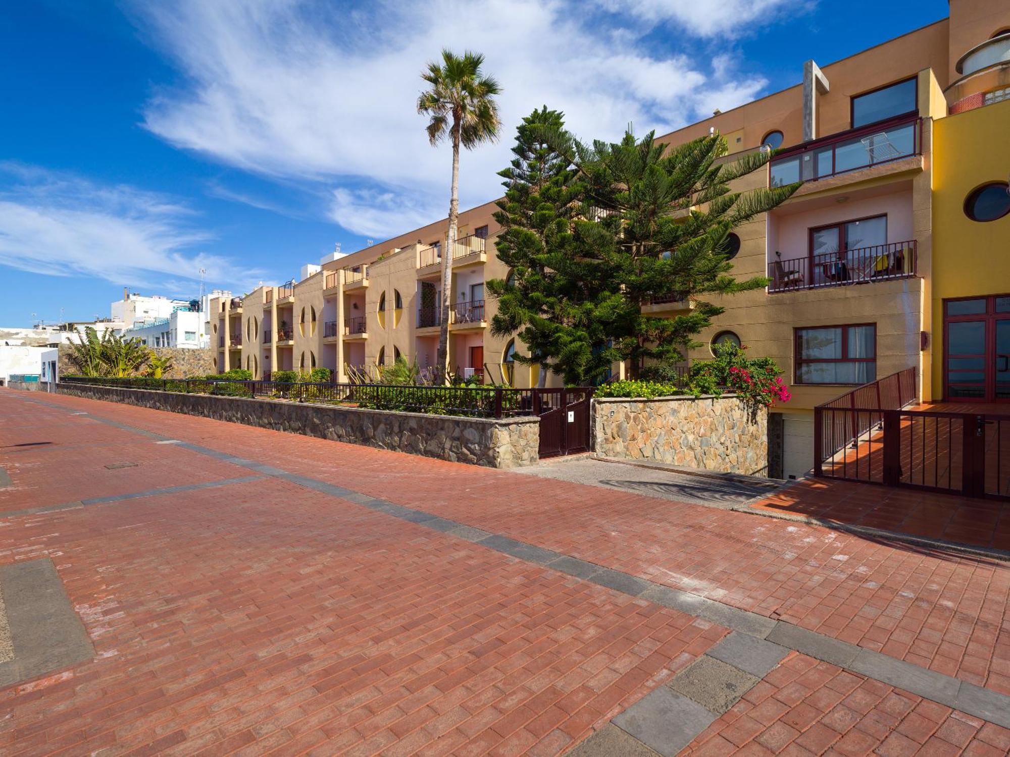 Giraud Ii - Secluded Beachfront Duplex Apartamento