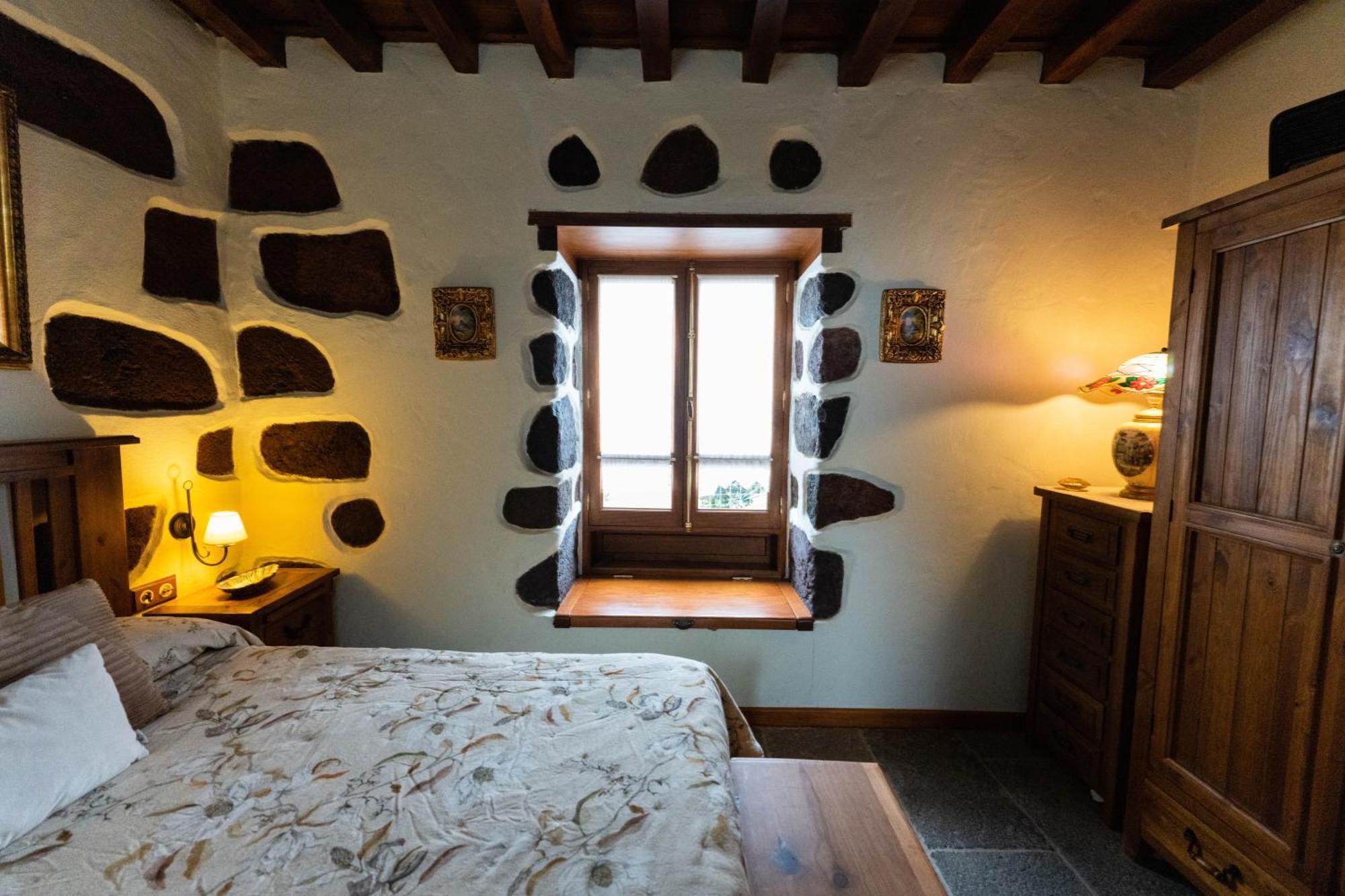 Ancient Historical House Santa Lucia De Tirajana