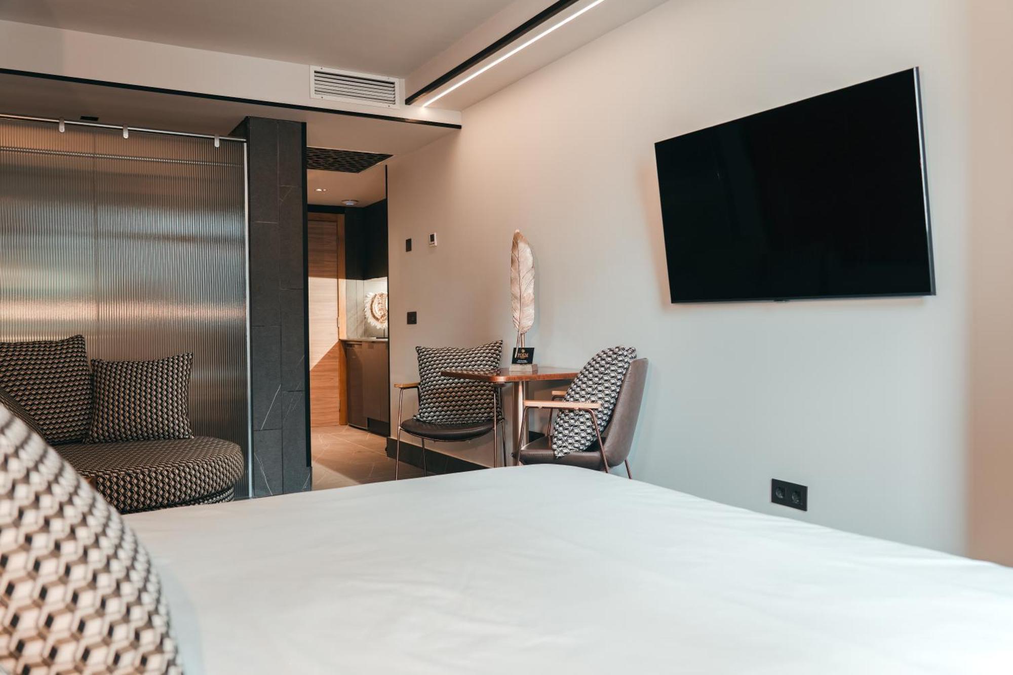 Poem Apartments, Canteras Apartment
