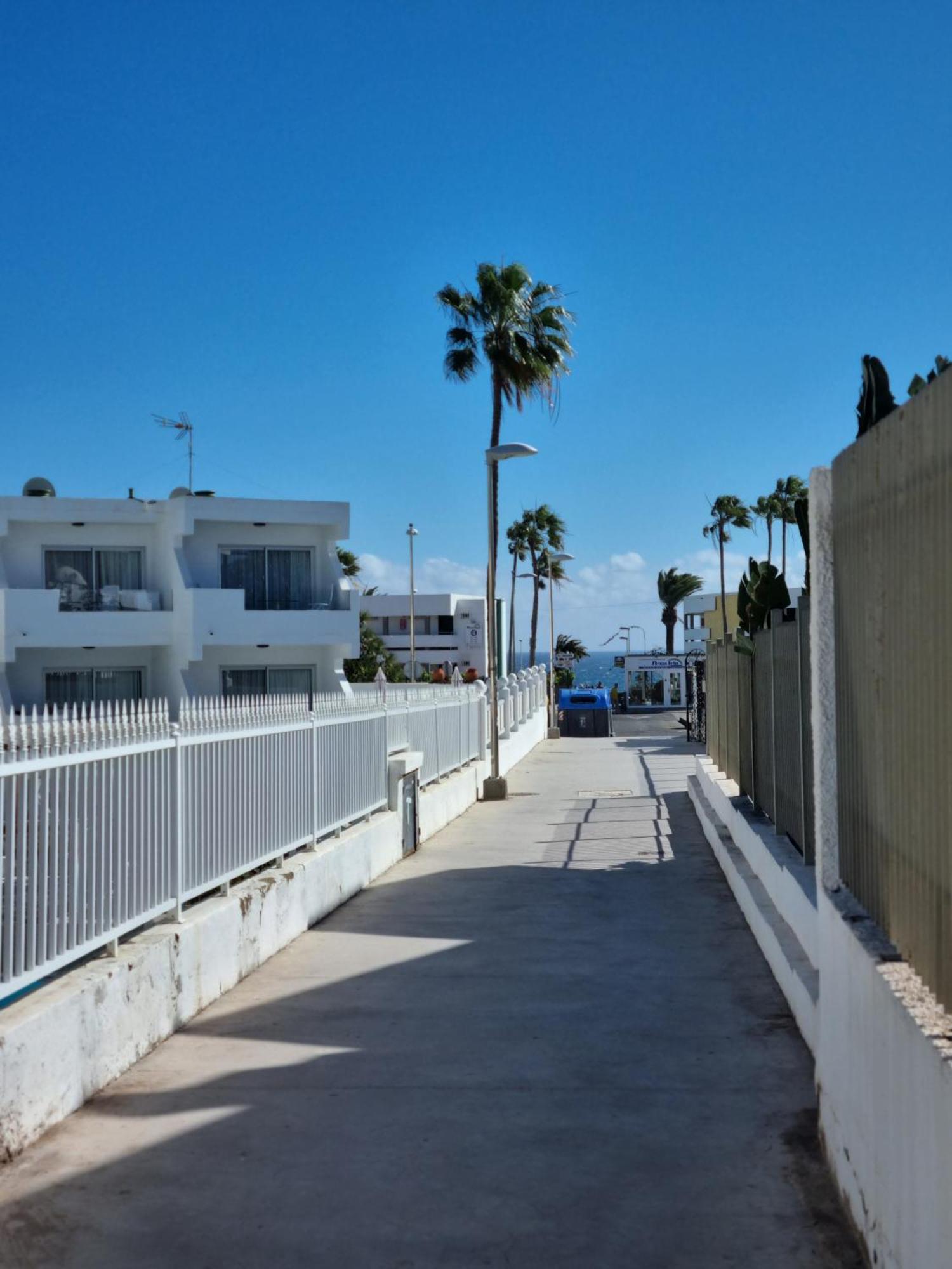 With Sea View Close To Dunes Of Playa Del Ingles San Bartolome de Tirajana (Gran Canaria)