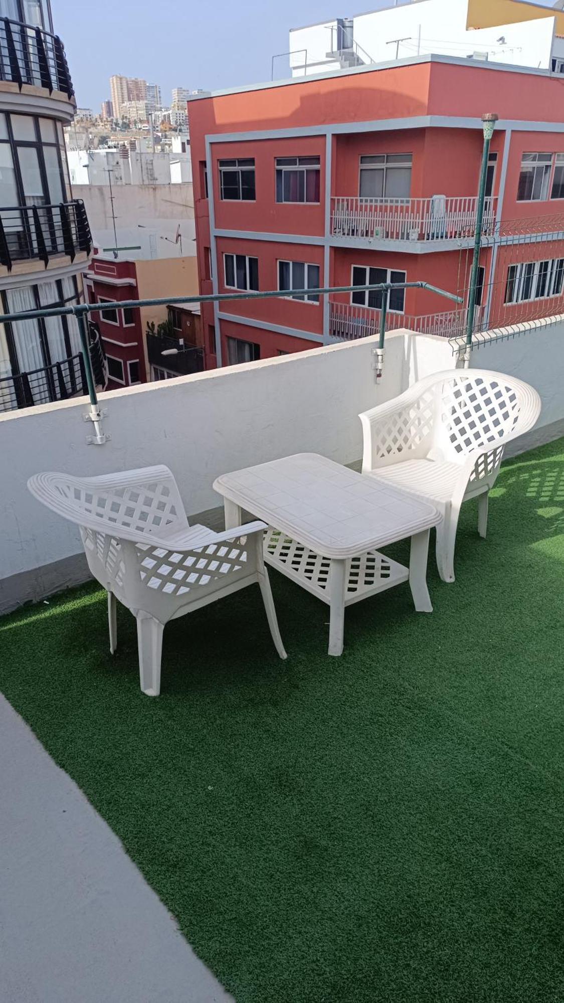 Alcaravaneras (adults Only)