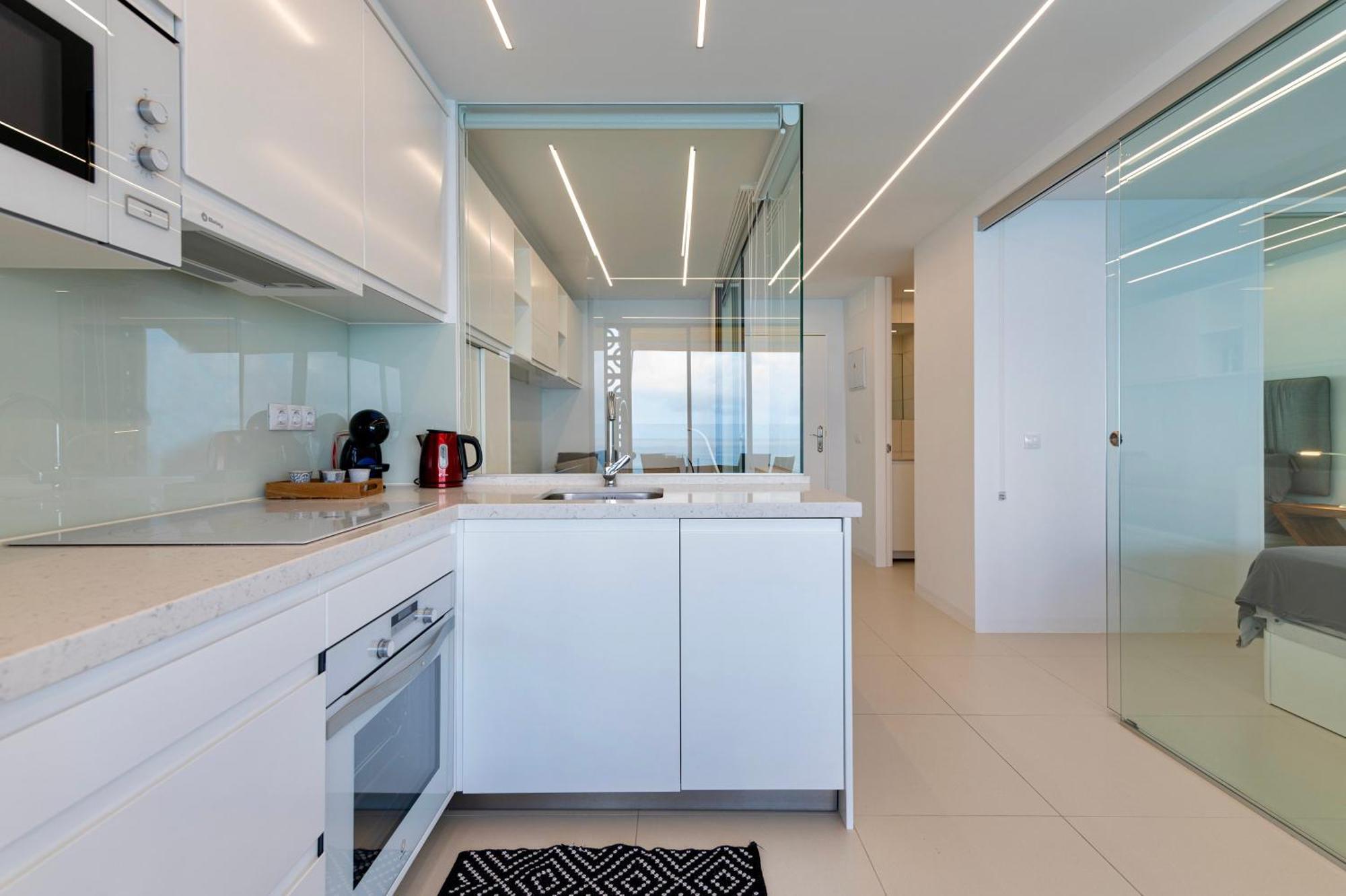 Brand New - Glass - Ocean Views Apartment
