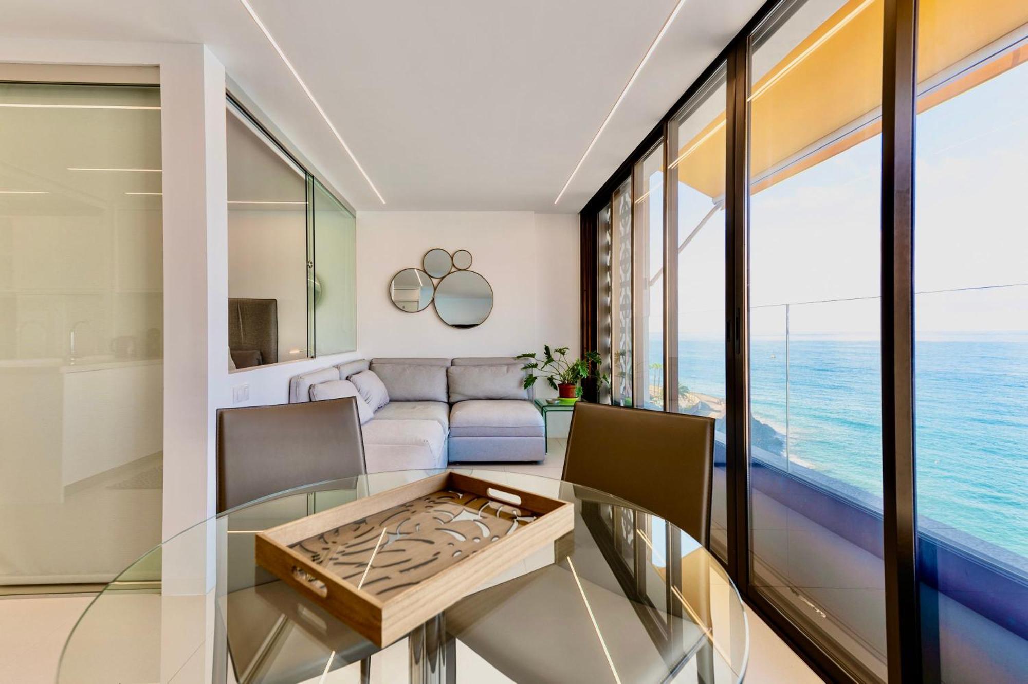 Brand New - Glass - Ocean Views * Patalavaca